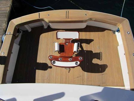 Viking Enclosed Flybridge image