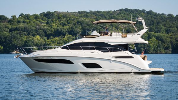 Sea Ray Fly 460