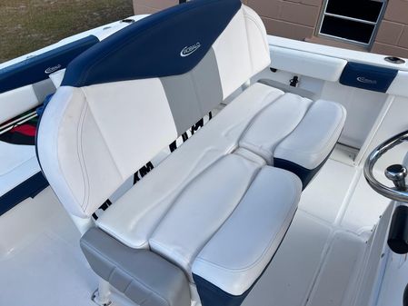 Robalo R222 Center Console image