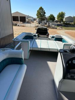 Sundancer-pontoons 260D image