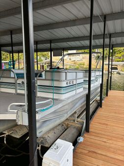 Sundancer-pontoons 260D image