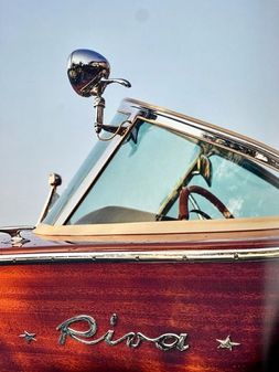 Riva Aquarama Lungo image