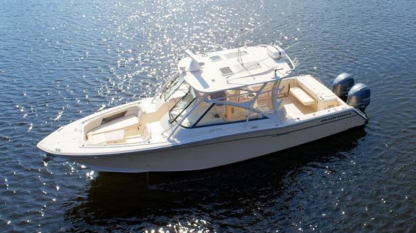 Grady-White 335 Freedom