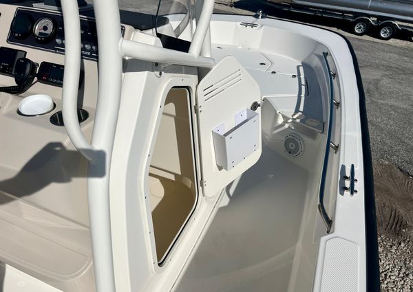 Boston-whaler 210-MONTAUK image