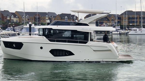 Absolute NAVETTA 48 