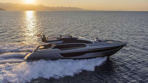Riva 76' Perseo