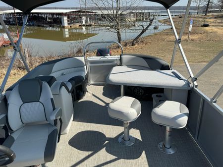 Tahoe-pontoon LTZ-ENTERTAINER image