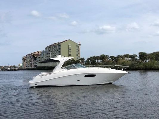 Sea Ray 370 Sundancer - main image