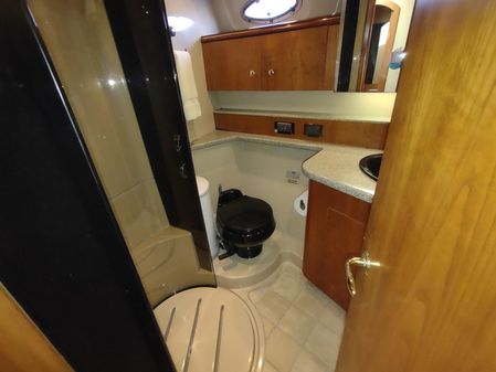 Cruisers Yachts 4450 Express Motoryacht image