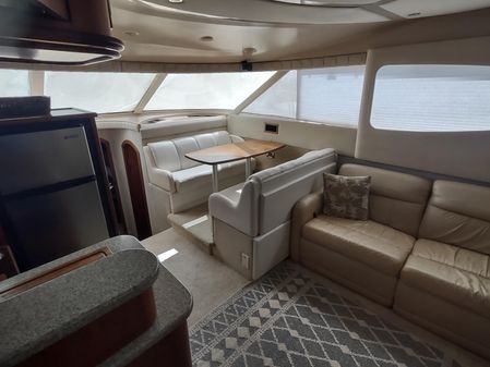 Cruisers Yachts 4450 Express Motoryacht image