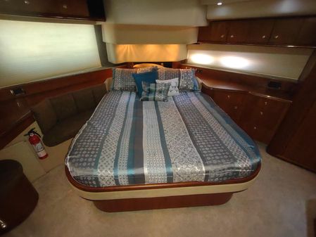 Cruisers Yachts 4450 Express Motoryacht image