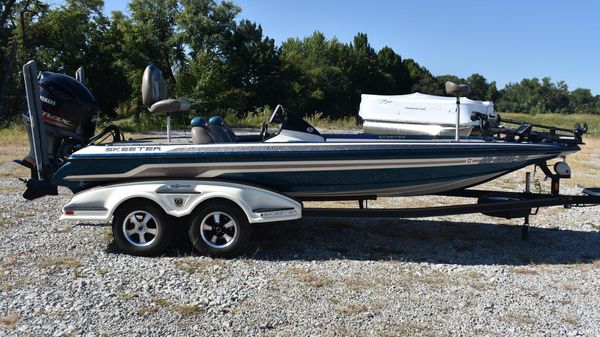 Skeeter FX 21 