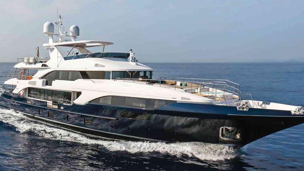 Benetti 132