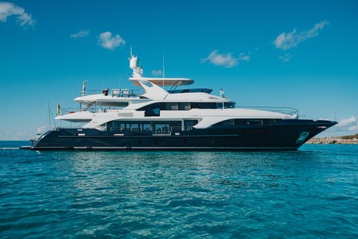 Benetti 132 image
