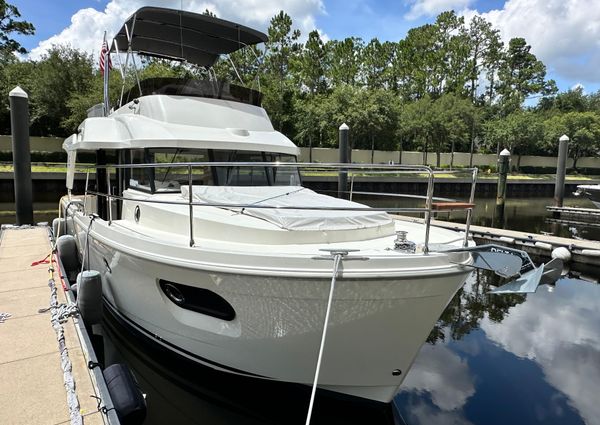 Beneteau Swift Trawler 35 image