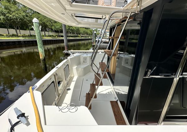 Beneteau Swift Trawler 35 image