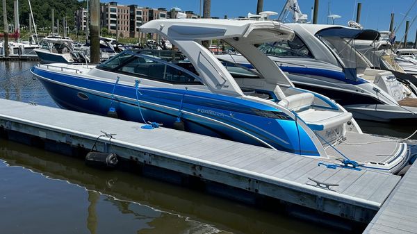 Formula 330 Crossover Bowrider I/O