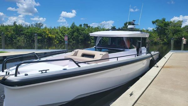 Axopar 37 XC CROSS CABIN