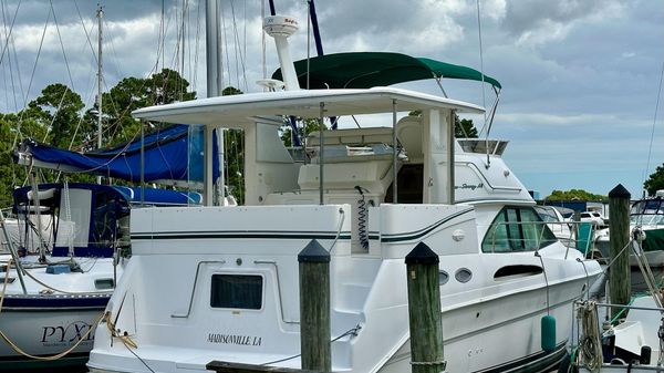 Sea Ray 370 