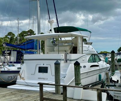 Sea Ray 370 image