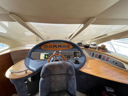 Azimut 55 image