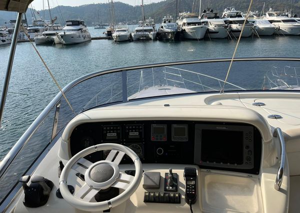 Azimut 55 image