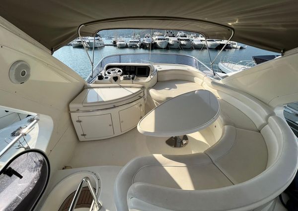 Azimut 55 image