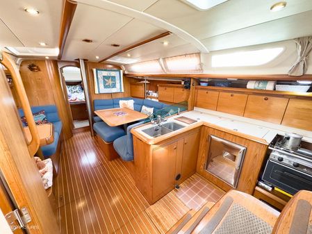 Jeanneau Sun Odyssey 43 image