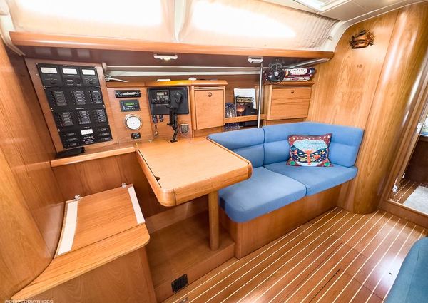 Jeanneau Sun Odyssey 43 image