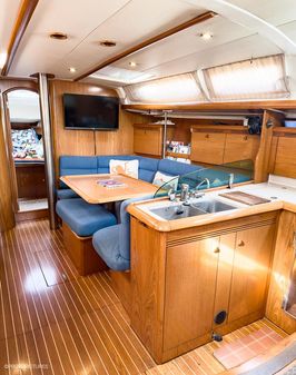 Jeanneau Sun Odyssey 43 image