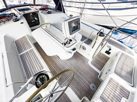 Jeanneau Sun Odyssey 43 image