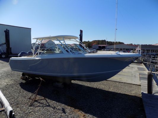 Sailfish 325 DC - main image