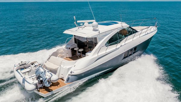 Cruisers Yachts Cantius