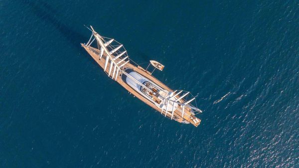 Alloy Yachts Flybrige ketch image