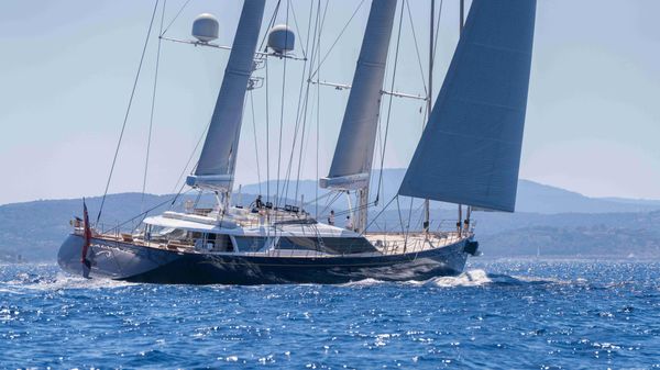 Alloy Yachts Flybrige ketch 