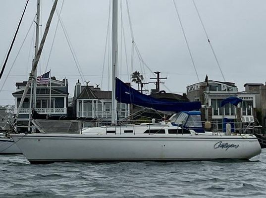 Catalina 36 - main image