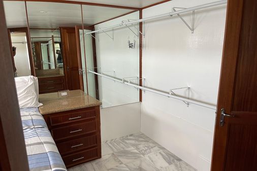 Hatteras Extended Deckhouse Motor Yacht image