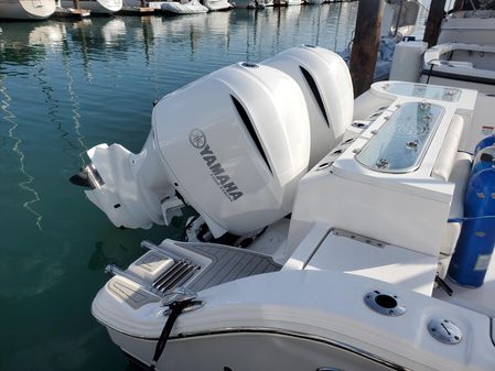 Sea Fox 328 Commander image