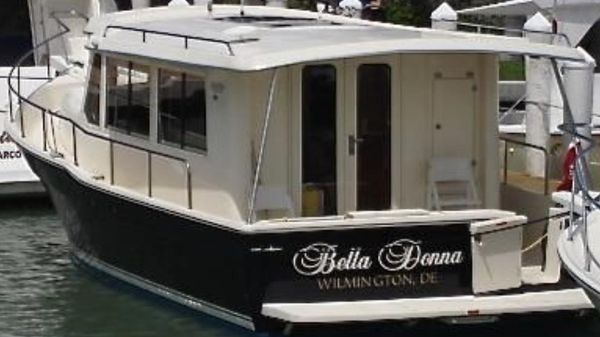 Mainship 34 Trawler Hardtop