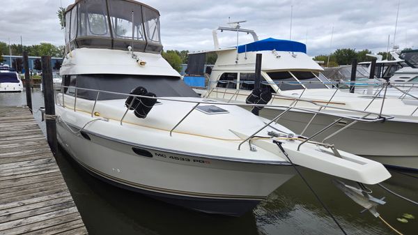 Silverton 37 Motor Yacht 