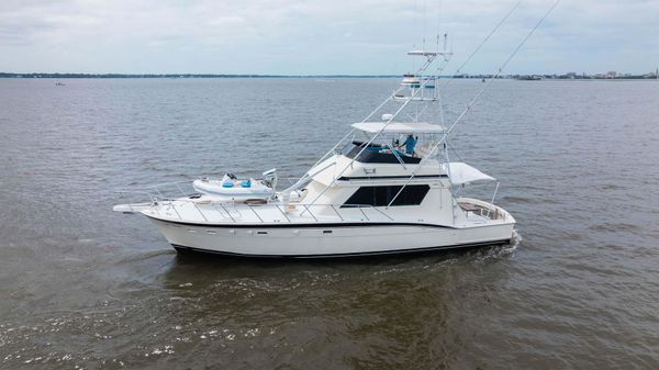 Hatteras Convertible image