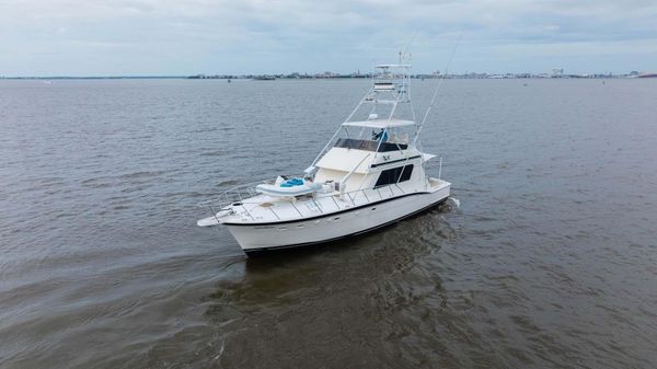 Hatteras Convertible image