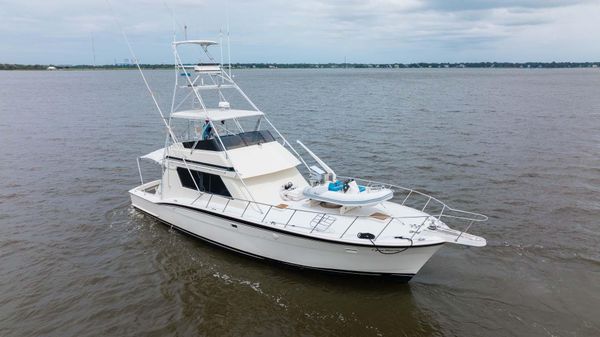 Hatteras Convertible image