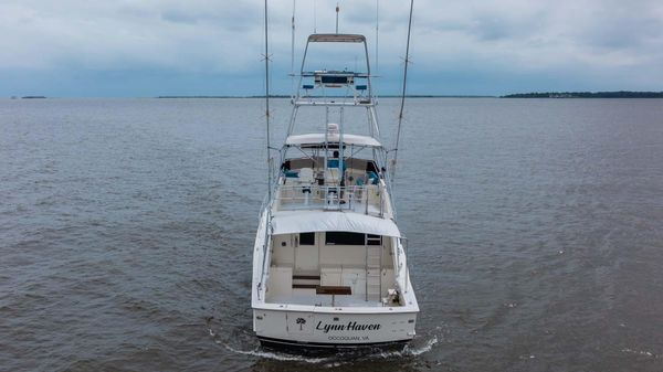 Hatteras Convertible image