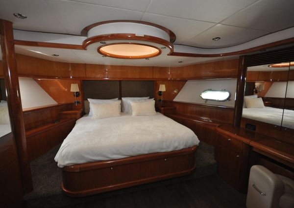 Sunseeker 82 Yacht image