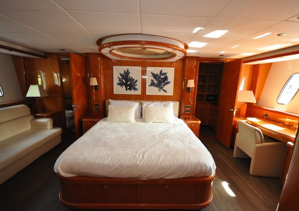 Sunseeker 82 Yacht image