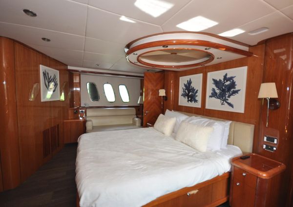 Sunseeker 82 Yacht image