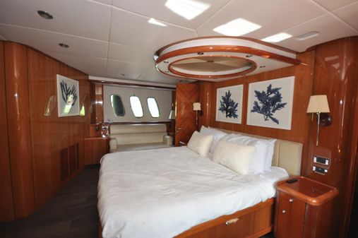 Sunseeker 82 Yacht image