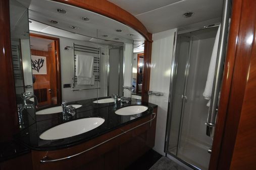 Sunseeker 82 Yacht image