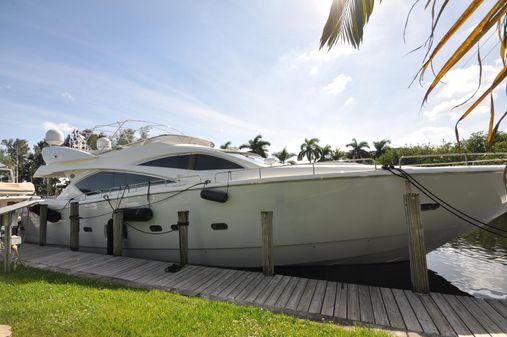 Sunseeker 82 Yacht image